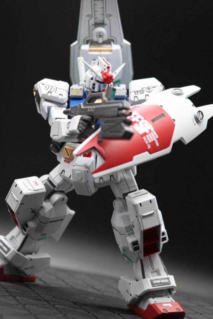 ガンダムTR-1/ヘイルズ改単体だと、ほぼほぼ1stガンダムと変わりない。