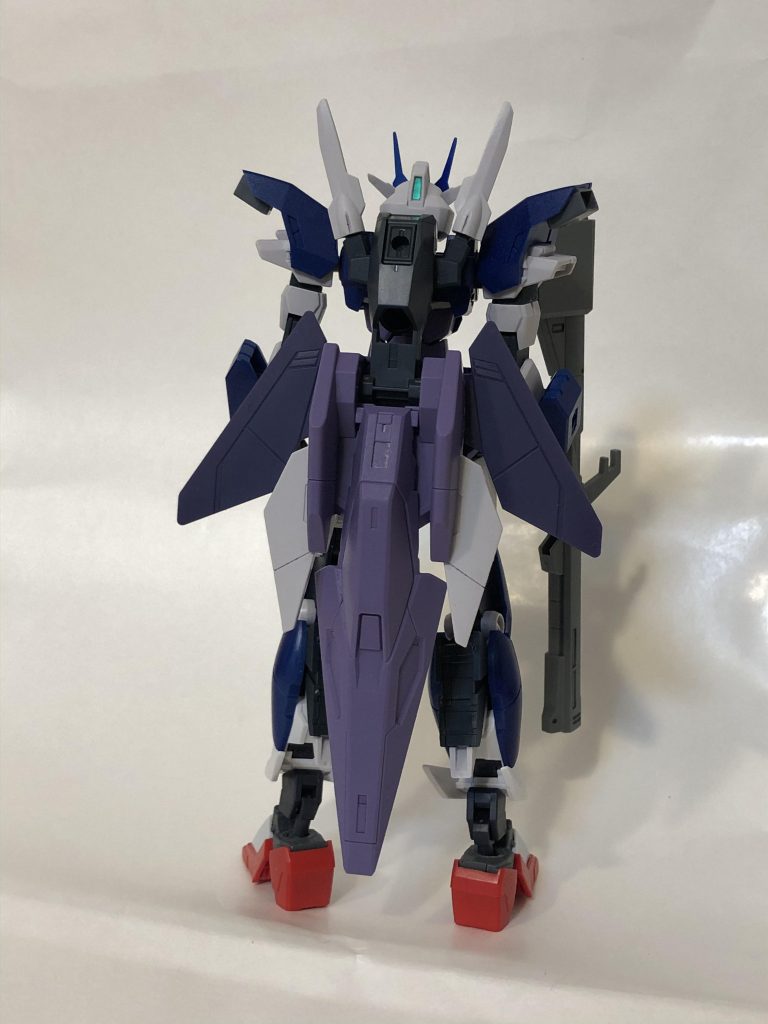 リアビュー。背部は貧相ですね。