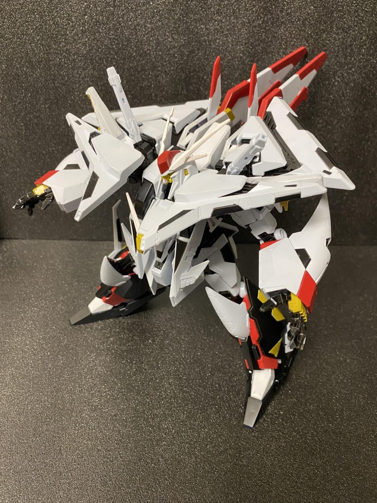 羽根の展開用パーツを無くしてしまったのでそれっぽい感じに