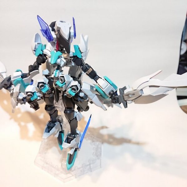 ツグシロ・オオトリ装備