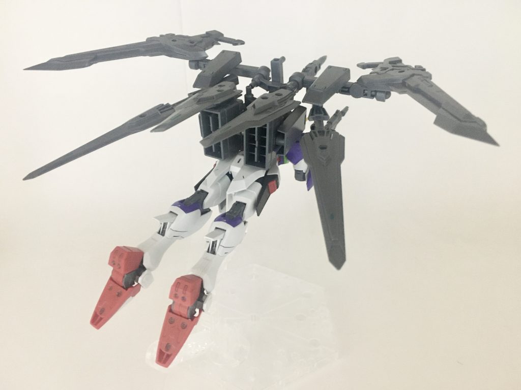 飛行形態、背面。