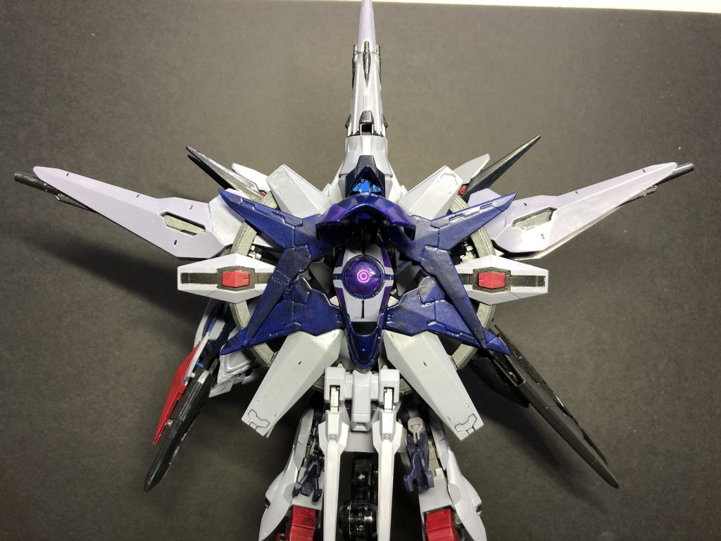 アルス君のひとつ目要素的に相性も良さそうだったのでぶち込んでしまいました！開眼です！！！このユニットで戦闘域のあらゆる情報を収集、解析するとこで、敵の動きや狙い、戦術を看破し味方に最適な動きを指示することが可能。という妄想！！