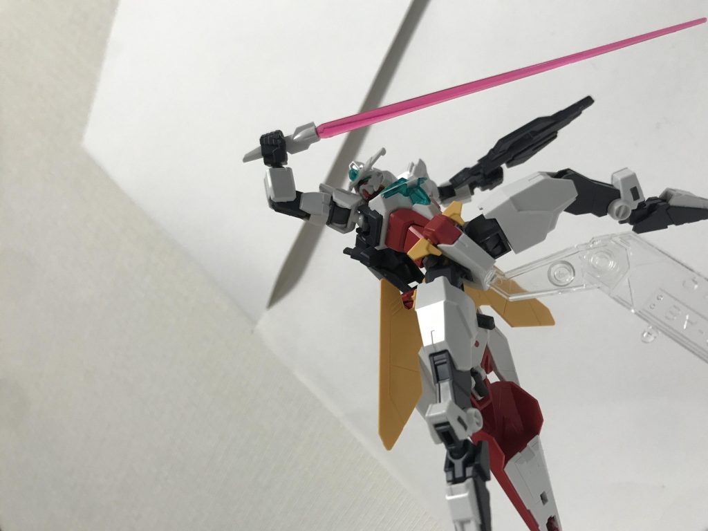 降りかかる!こうゆうポーズが出来る機体は可動域凄いのだけですから!