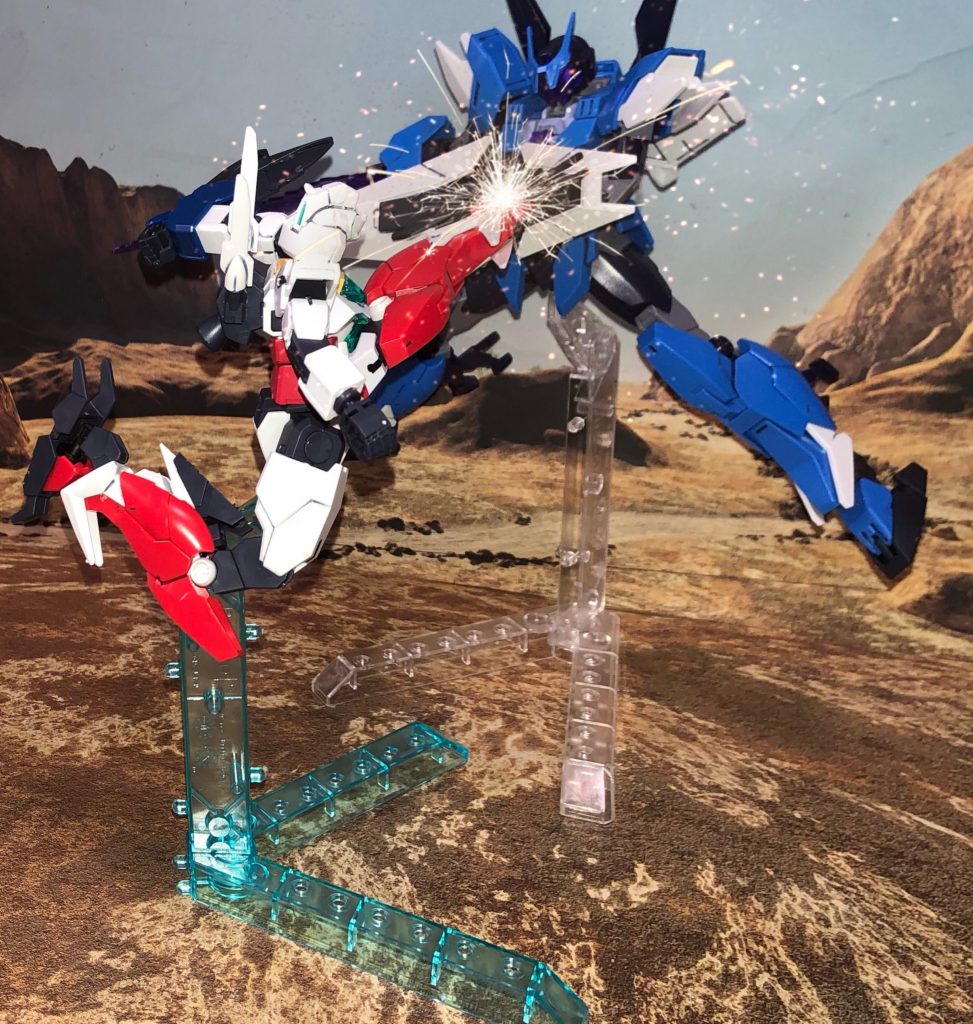 続いて瞬発力に優れるマーズフォーの脚部によるキックでカウンター！