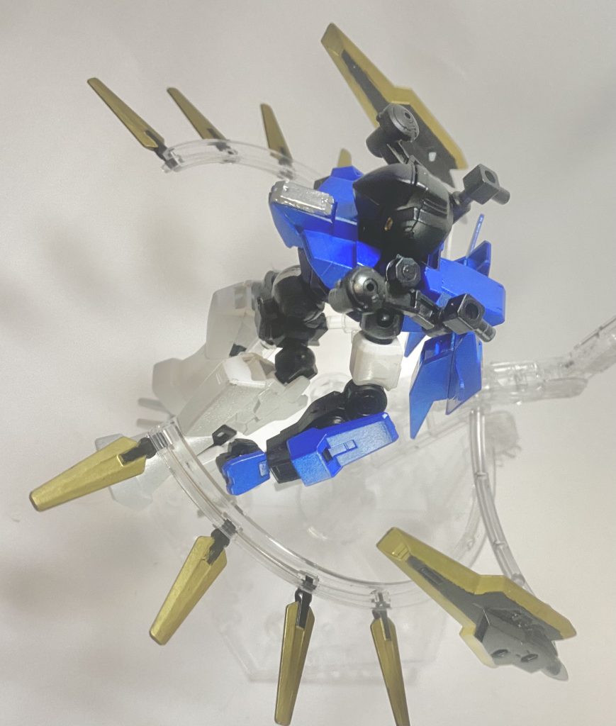 変形機構とファンネル展開も。元のFXよりは減った代わりに、バインダーも射出出来る感じかしら。