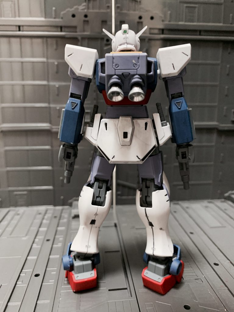 バックショット。バーニアノズルをシルバーで塗装しています。