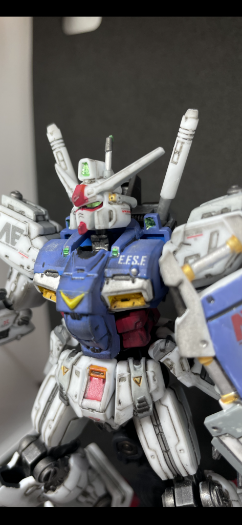 ラピテープでカメラアイも光ってます