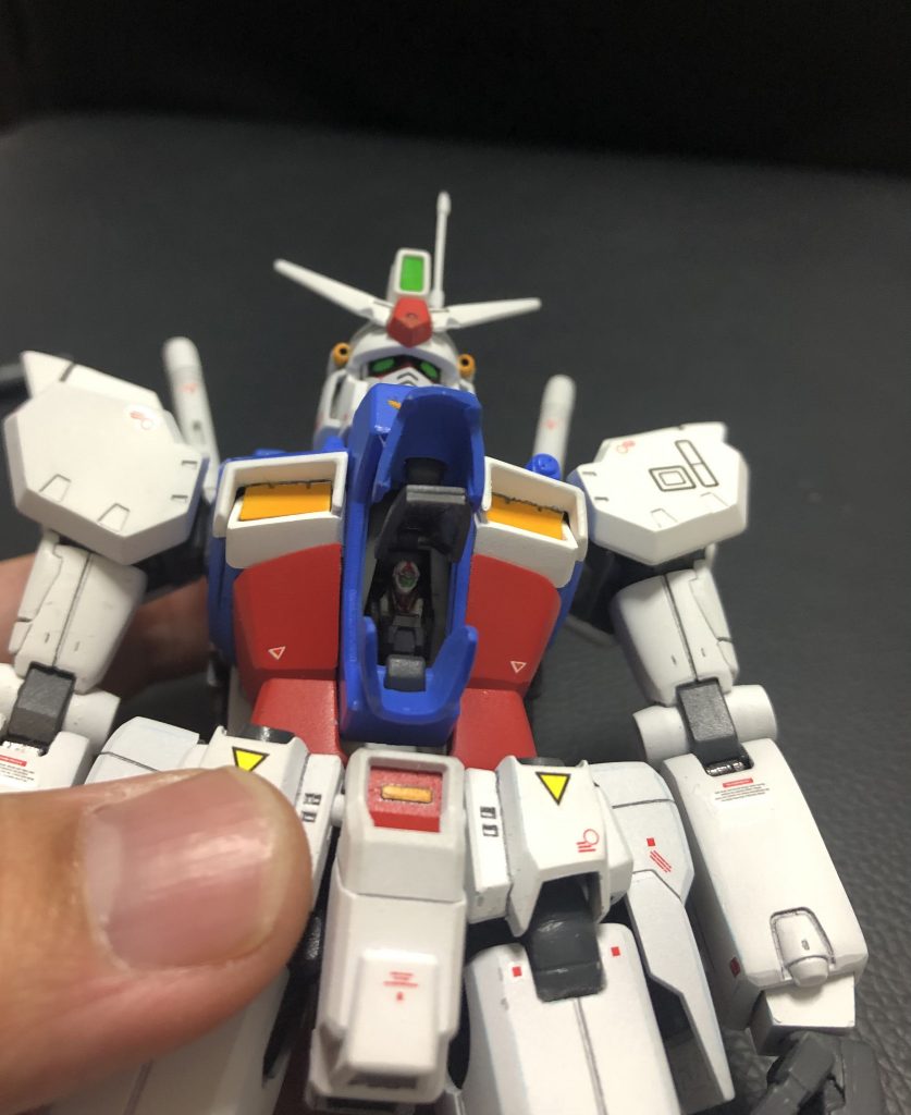 設定通りコックピットハッチ可動機構追加シートも回転します。