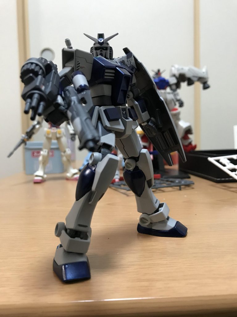 試作という事で腕部には大きめのガトリングを搭載してます！