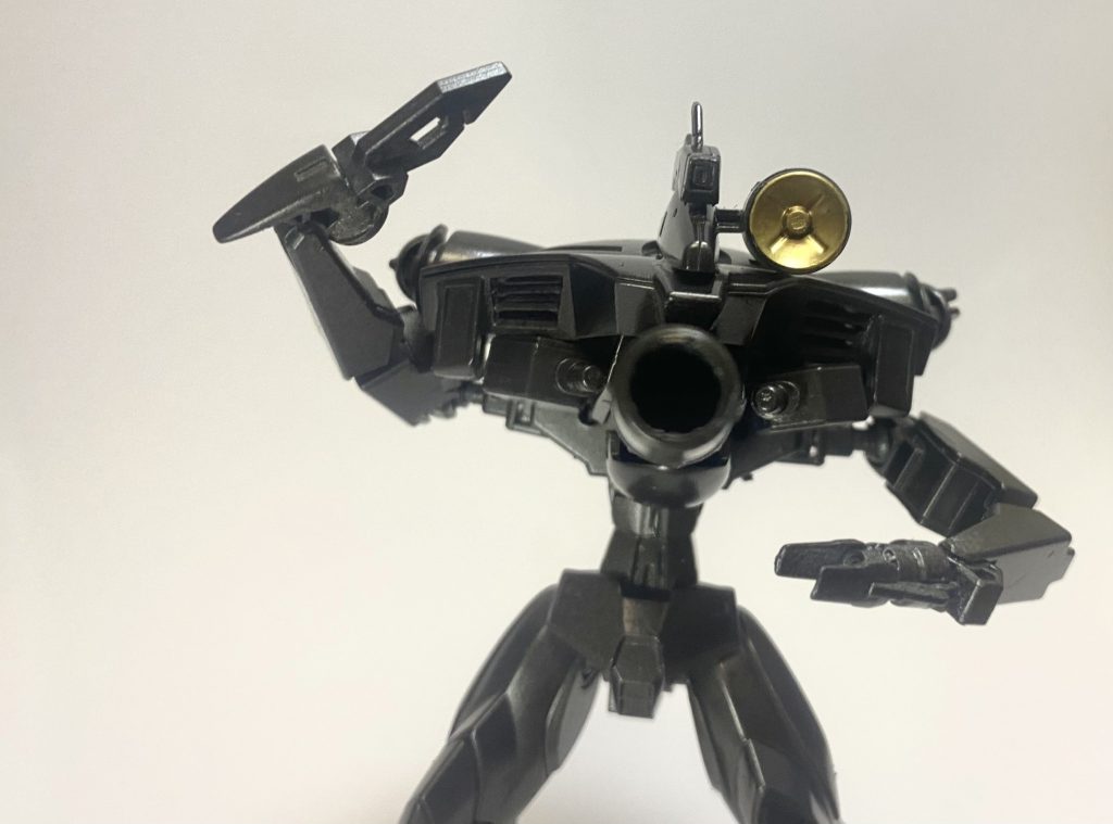 真ん中のMGガンキャノンの大砲が目立つ、少し愛嬌のある機体ね。……設定なんて何も考えてないけど