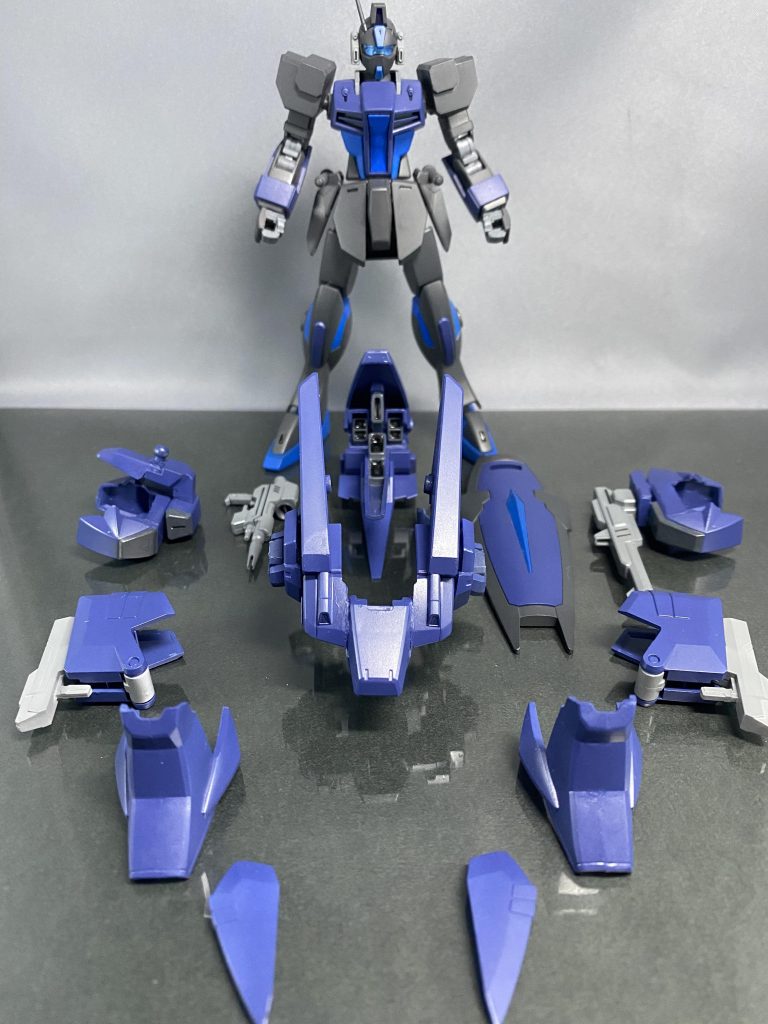 ブルデュエルの設定ではフォルテストラはポン付けしているとの事でしたが、このソリッドダガーはあくまでダガーLの近代化改修という位置付けなので着脱可能なように製作。色合いは量産型という事を考慮して地味な感じにしました。