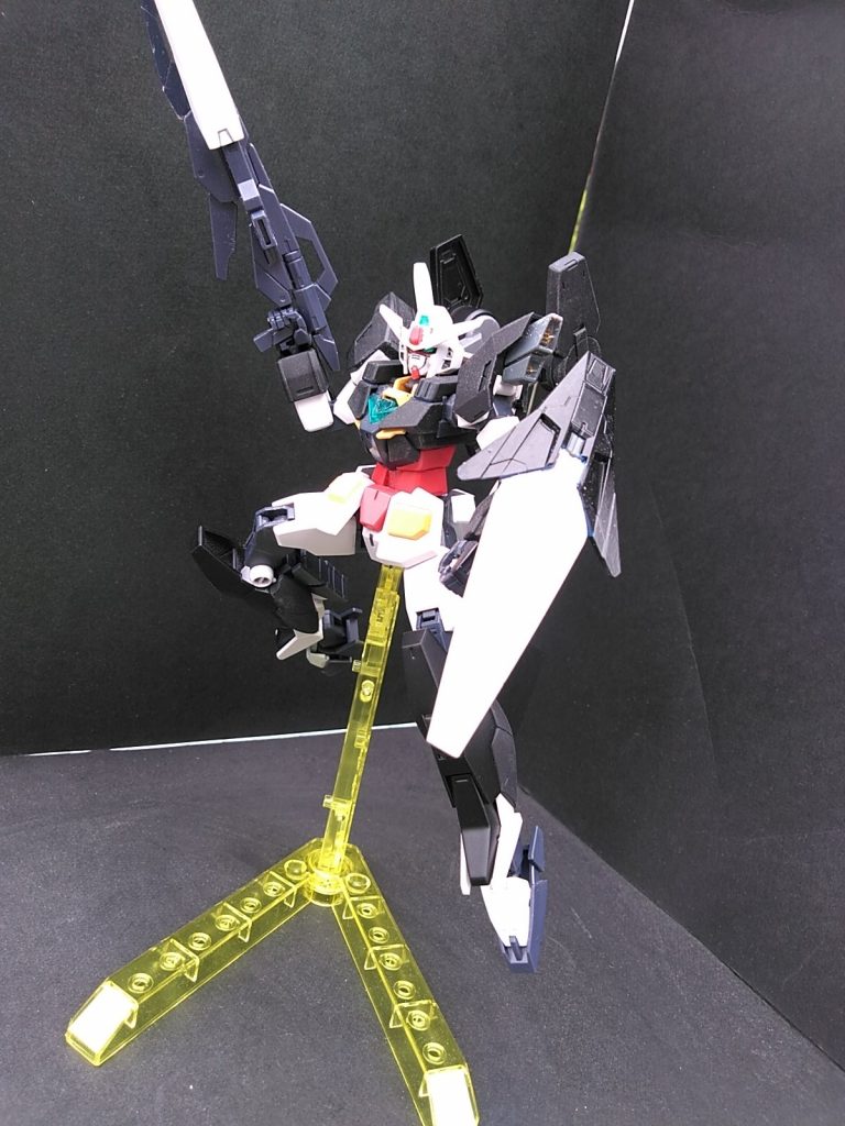 シールドはダブルオーダイバーエースのバックパックのものをシールドにしただけです