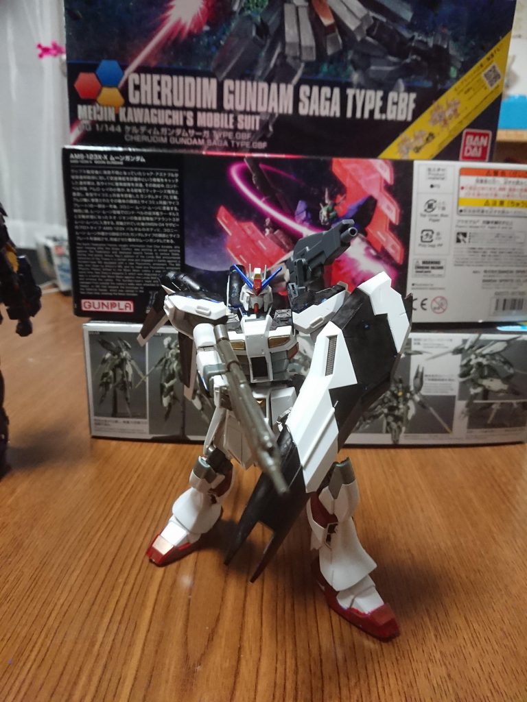 ロングメガランチャーをパージ、ビームガンに