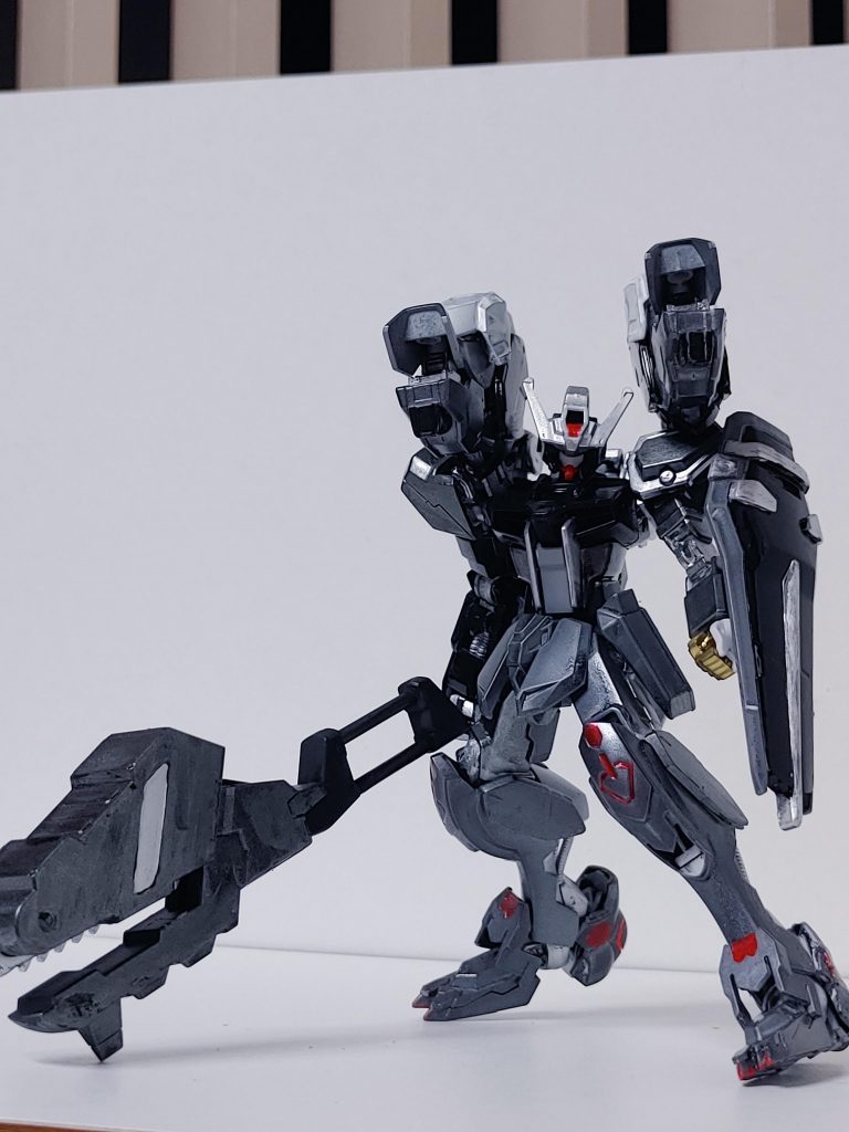 ③巨大ハンマー(三つめの竜)第6形態のを装備させました。ハンマーの見た目が竜の口に見えるように塗装w