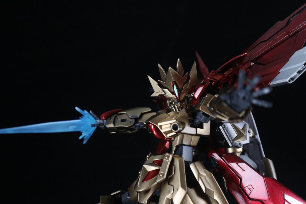 魔法剣「パルマ•スパーダ」キャプテンジオンとのバトローグ戦からの発想。できると思うならできるという不思議な力。この世界ではガンプラとはそういうものだそうです。