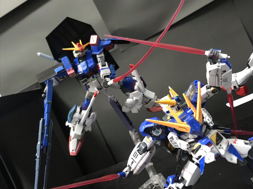 ウーアオー「危ないな!よお!」???「2人を同時に?!さすがだ…爆弾!?撤退だ…」ウーアオー「あぁ!」