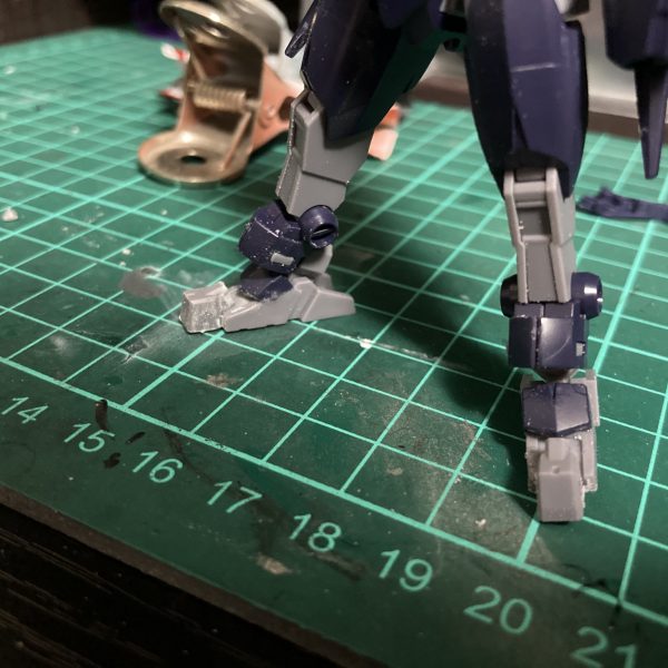 インパルス×アルスコアに挑戦単純にコアガンダムの頭を好きなガンダムヘッドにしたらどうかなという趣旨からスタートとりあえずアルスコアの足先はさすがに合わないと思ったので余剰パーツのコアガンダムの足にアルスアースリィの篭手＋αで足先を作成単純に頭をのせただけだとなんか微妙なのでもう少しやれることはやりたいかなという感じ（2枚目）