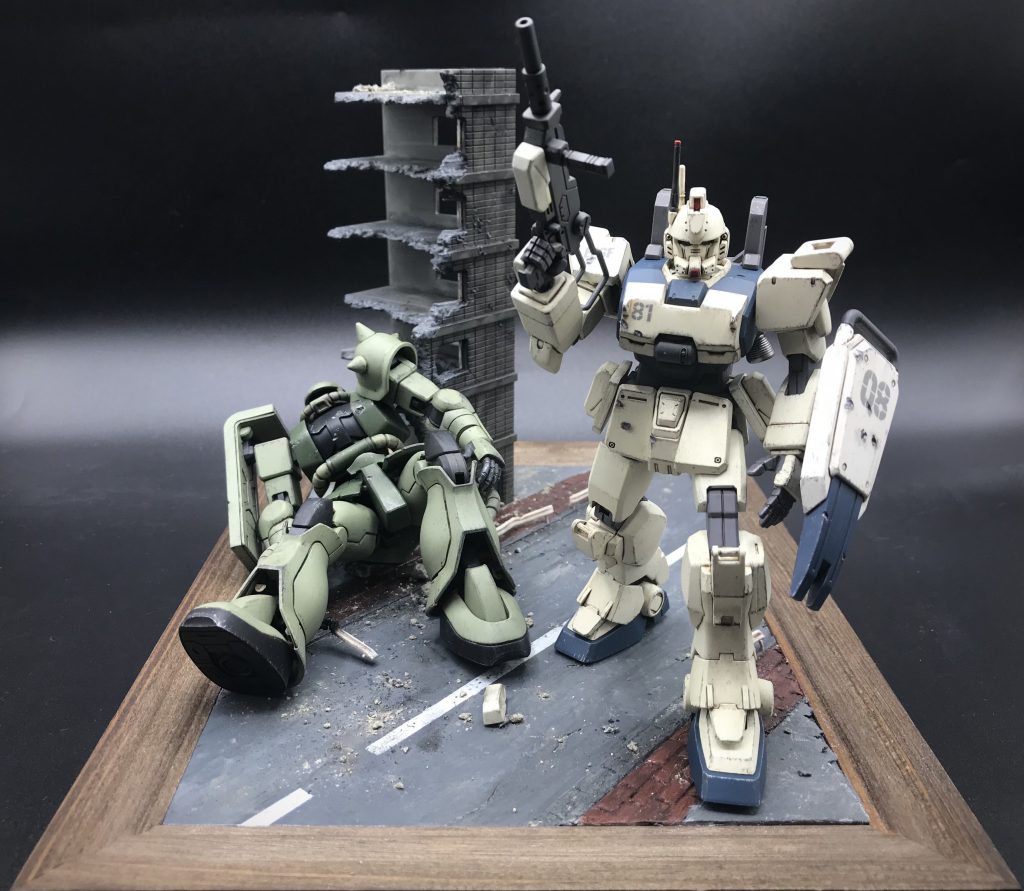 昔はez8は余りかっこいいと思わなかったのですが、最近はこのマッシブさが堪らなくなりました(笑)