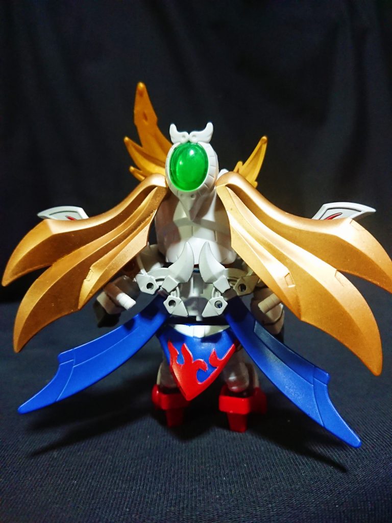 と言ってもほとんど通常のノーベルと変わりませんw漫画同様に取り付けられたテールバインダーを、陸遜のバインダーを使い追加しました。スーパーでは肩は3段式になっていますが、祝融は元々3段デザインの肩なため、色を変えるだけにしました。