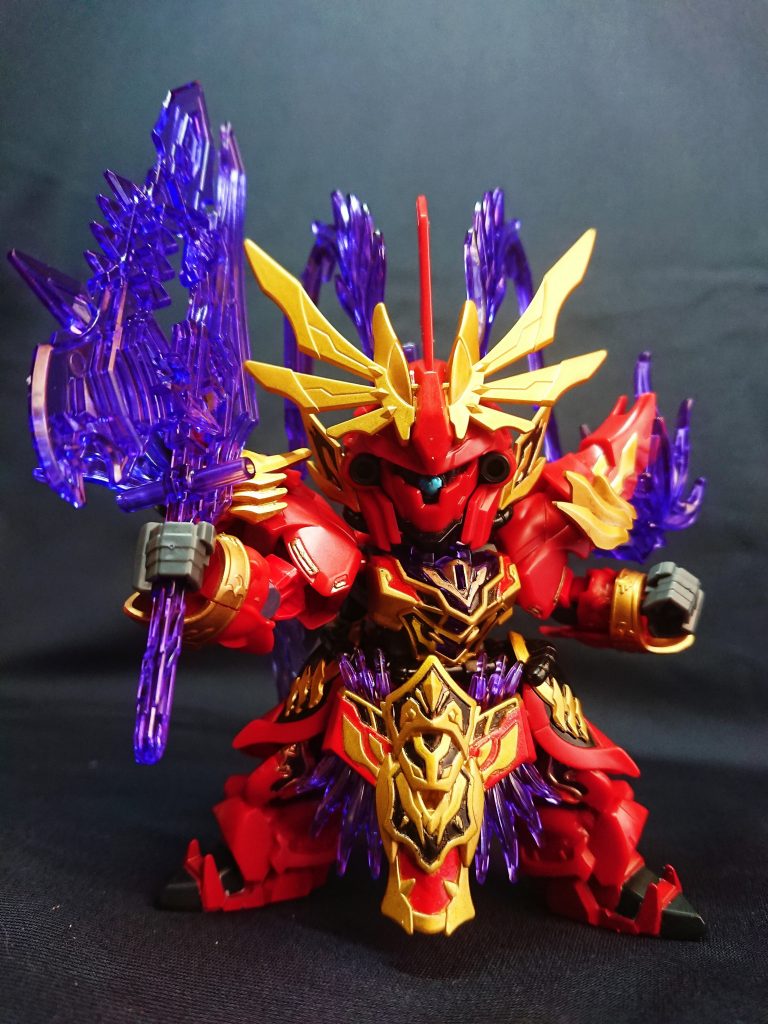 今回は呂布シナンジュのCSフレーム仕様です。三国創傑伝の中でも塗装の手間がかかり、めんどくせ!となって発売から1年以上放置してました。(ちなみに赤兎馬はお休みです。)