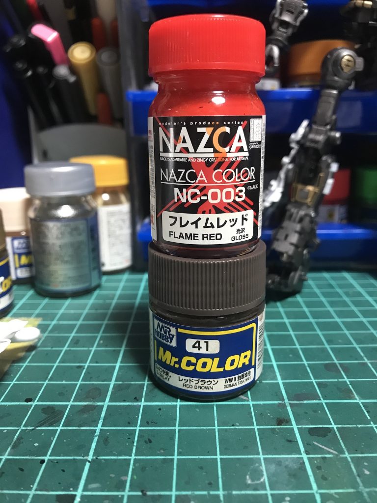 ボディーは黒サフ→レッドブラウン→フレイムレッドで塗装しました。