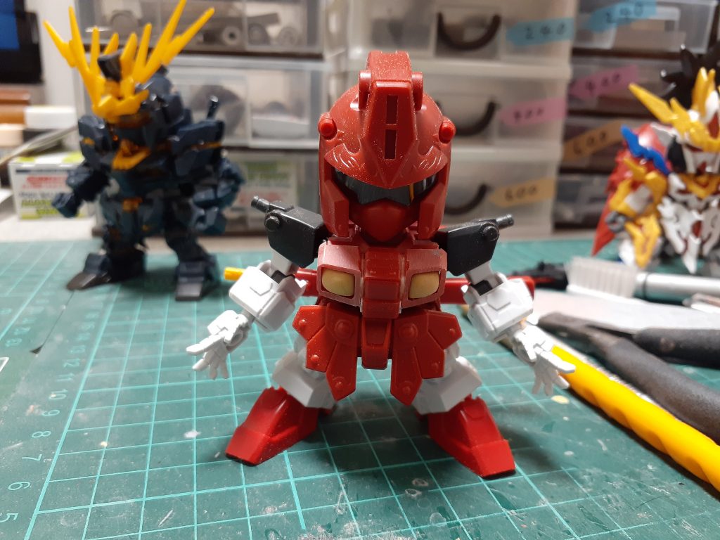 制作開始時点頭と胴体は紅武者レッドウォーリアー肩　ゼロガンダム腕　ビルドストライク脚　SDEXトライバーニング