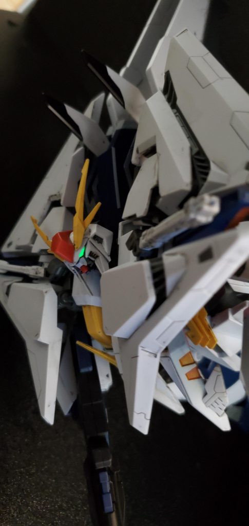 まず、好きな小技は 蓄光 です☆照射された光の強さにより強く長く光る訳で、ブラックライトより自然にマシンに火が入った感じが好きです