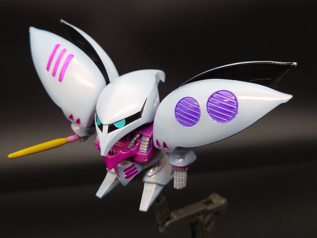 キュベレイは、初めてパール塗装にチャレンジ!シルバー下地に、ホワイトパールを重ねぶきして発色しました!