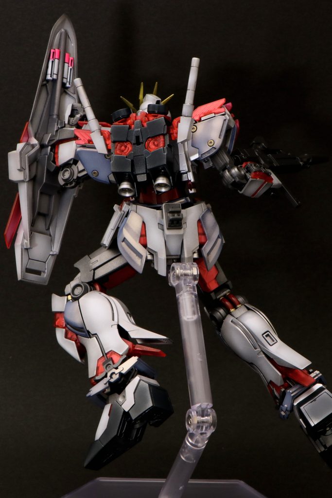 あとでも触れますが、新しい番手のHGは凄いですね。目立つ合わせ目がほとんどありませんでした。おかげでかなり短期間で仕上げることが出来ました。