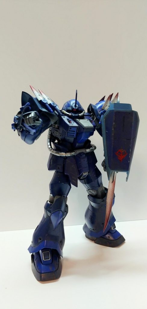 シールドのマークは手書き。使い古された感があっていい感じだと思う。