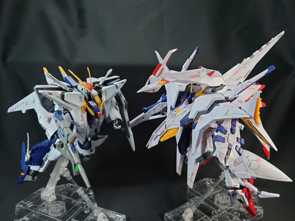 撮影スペースギリギリな二機です。ぺーネロペーは、また単体で投稿します。