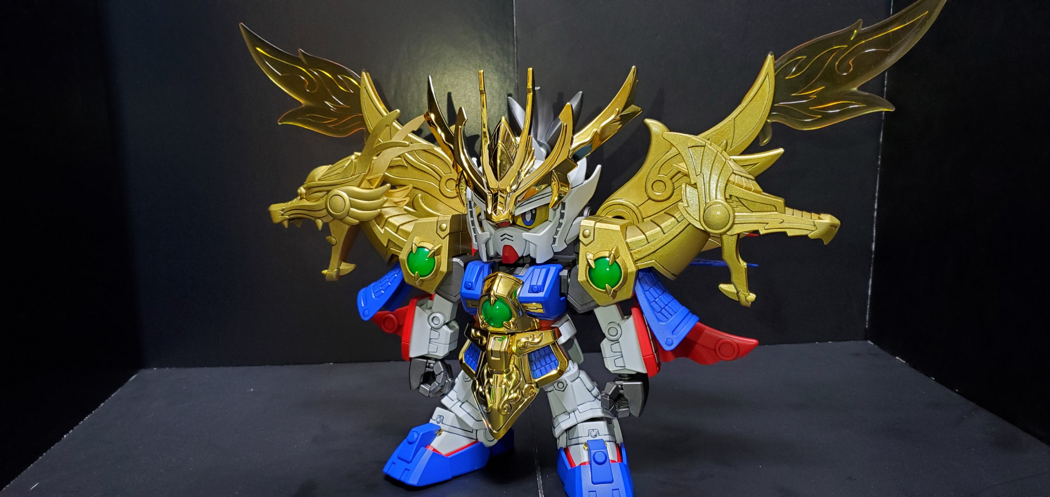 真 豪華 翔烈帝 龍装 劉備ガンダム｜ゼンダイさんのガンプラ作品