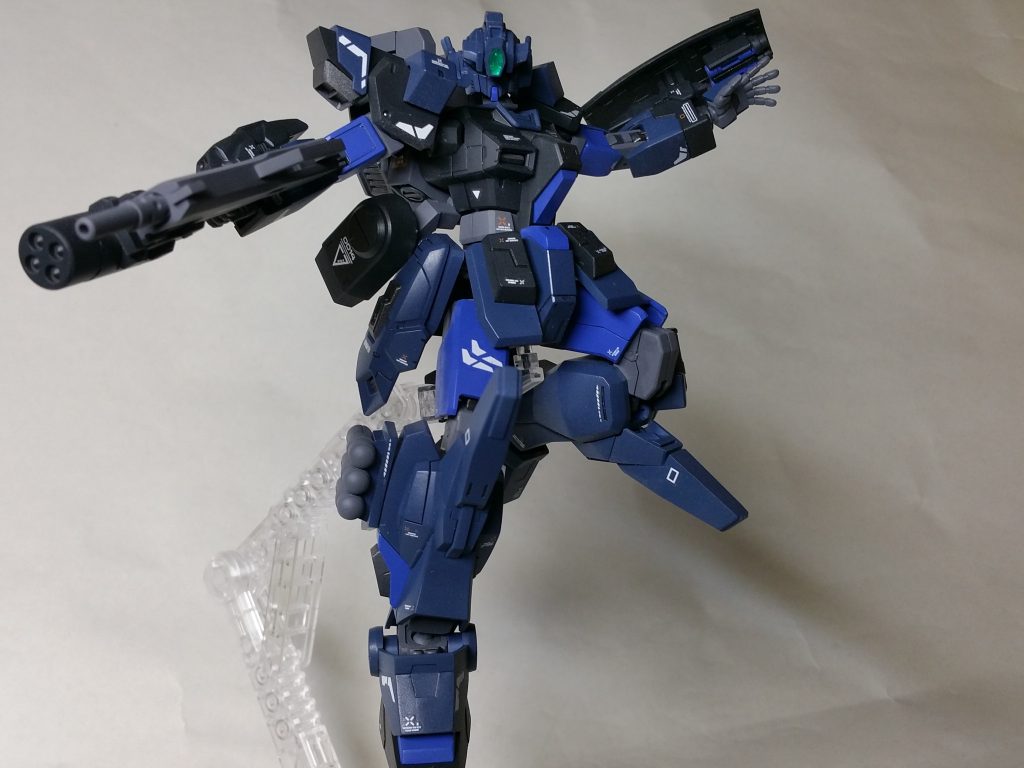 というわけで何枚かアクションしたりポーズ決めたりと