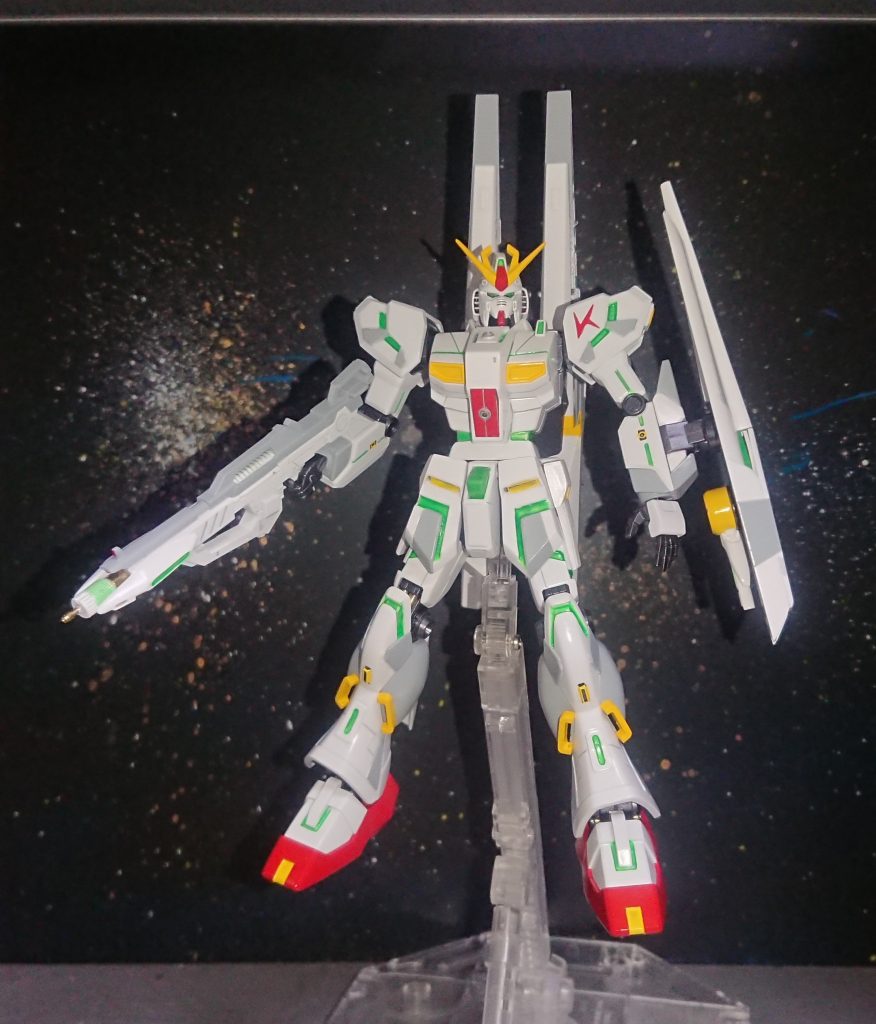 なんて、プラモ製作には関係ないストーリーばかりが進展して、肝心の技術、センスが全く追い付かないという(´д`|||)とにかく全身サイコフレーム化して、ユニコーンとは違う、でもそれっぽい感じも見えるように進めました。