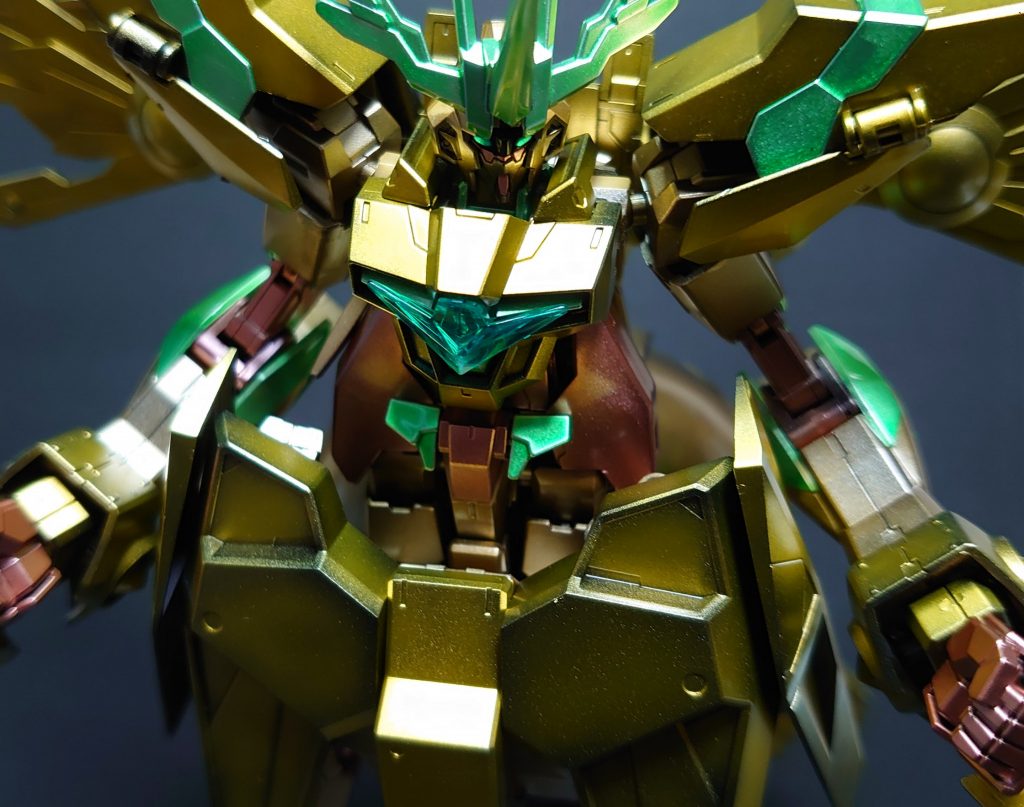 ウエストも細すぎでしたね。ここは、イージスナイトの前腕部アーマーを活用。(そして、本来は肩へつけるイージスナイト腕はオミット)