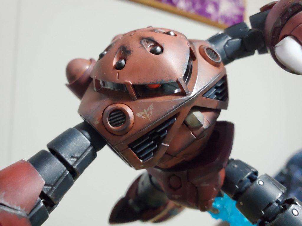 コクピット開閉の為の軸のピンを切り飛ばしてしまって焦りましたwそこら辺に落ちてたランナー屑をくっつけてやりましたwww