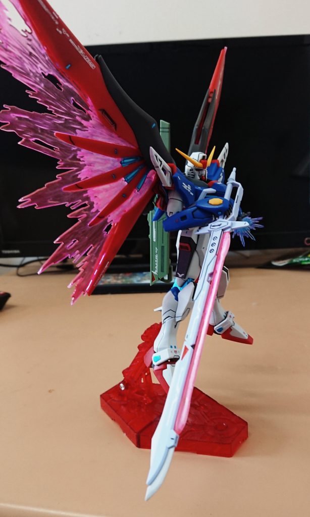 HGディスティニーガンダム–2枚目/制作者：勝俊