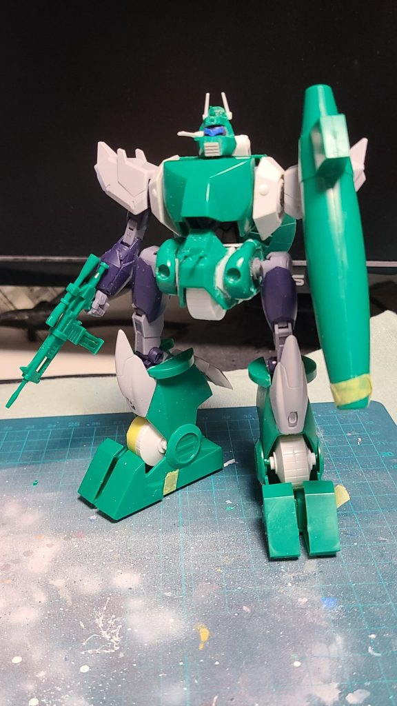 ▲頭部はアルスアースリィから目をギャリアの窓枠を取っ払って接着