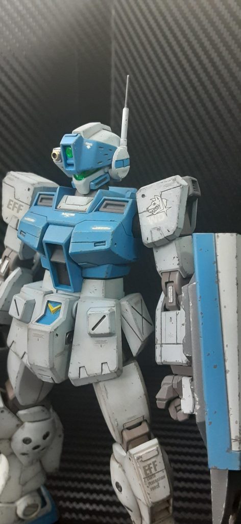 ふんどしとフロントアーマー前面のみジムクゥエルのものを加工して使用しました。