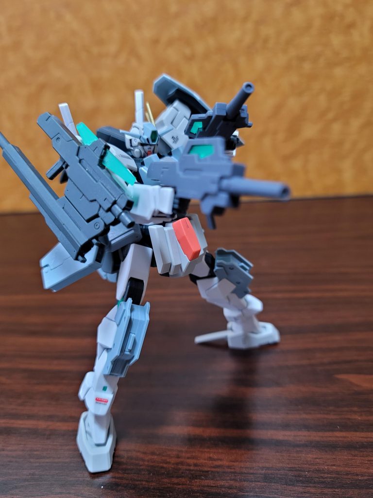 GNサブマシンガン…アサルトカービンより連射が可能な武器。両膝にマウントされる。