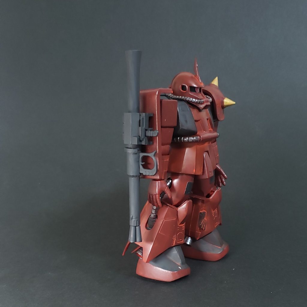 個人的に、このバズーカの携行のしかたが最高に好みです。