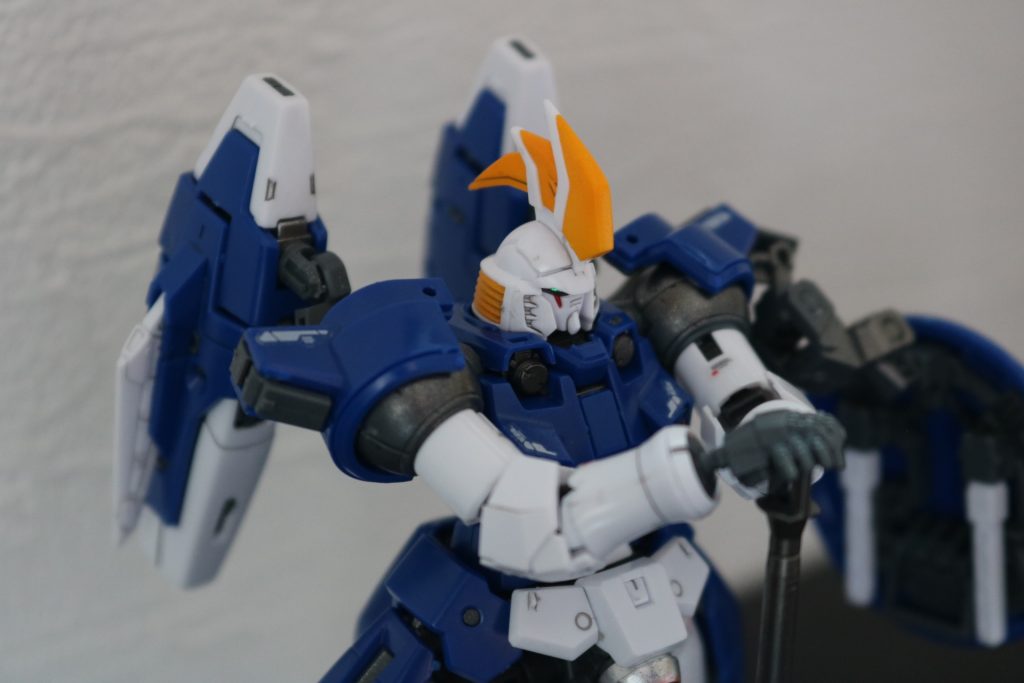 両手一体パーツが付属しているのでこの持ち方が出来ます。エレガント🎵