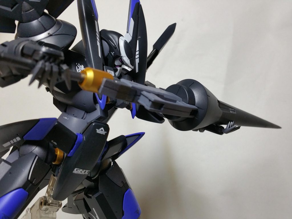 ランスを構えた姿も