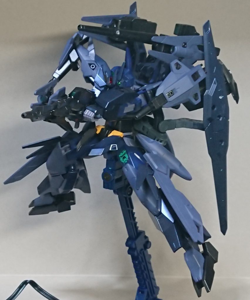 ユーラヴェンティガンダムMk-2–3枚目/制作者:時雨裕