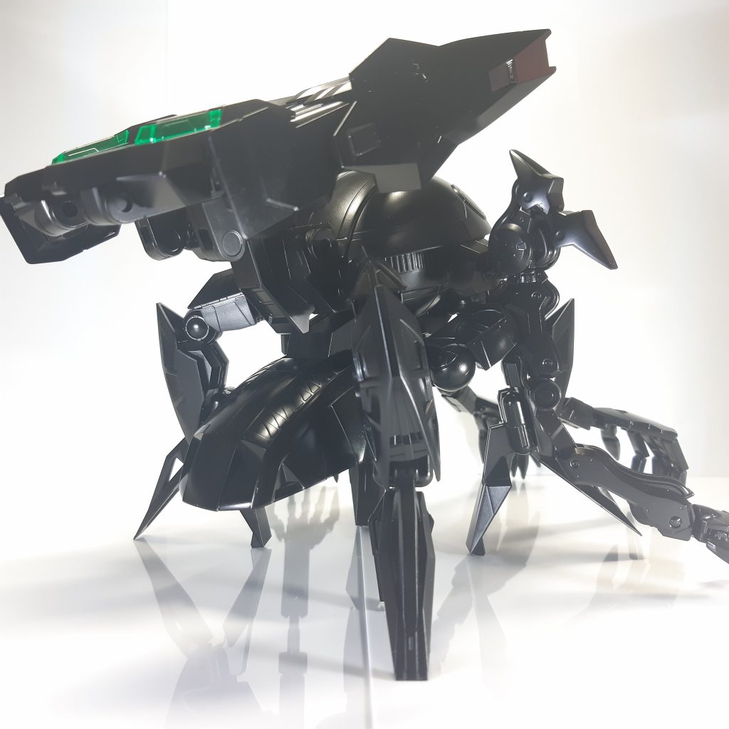 デストロイド・モンスターやサイバーボッツのタランテラをイメージしながら製作しました。