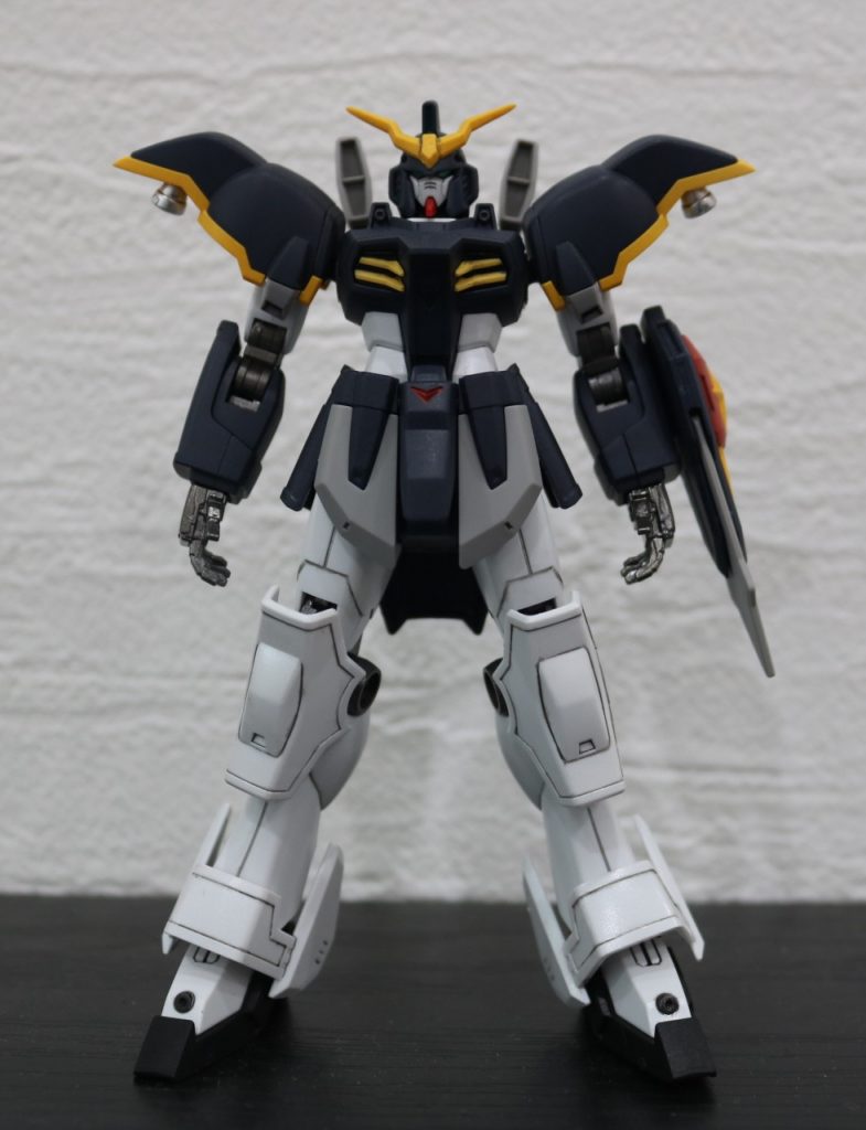 正面。今回マーキングシールは無し前腕のゲート跡がかなり目立つ位置にありましたが丁寧にペーパーで処理して塗装したので全く分からなくなりました。少しは成長したかな😃