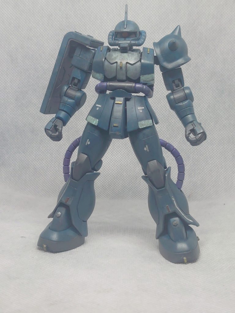 全体加工はいつも通りのスジ彫り、プラ板ちょいつけ+カメラアイとマシンガンのスコープをWAVEのHアイズに。