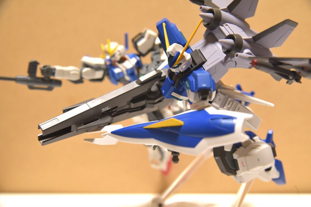 ウィンダムは飛行シーンが似合いますね(後ろにおる奴↓)https://gumpla.jp/hg/323721