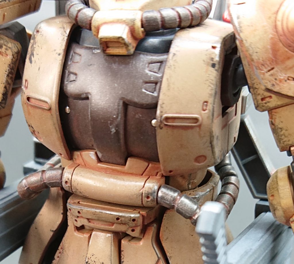 胸にメタルボール１㎜を埋め込んでます。