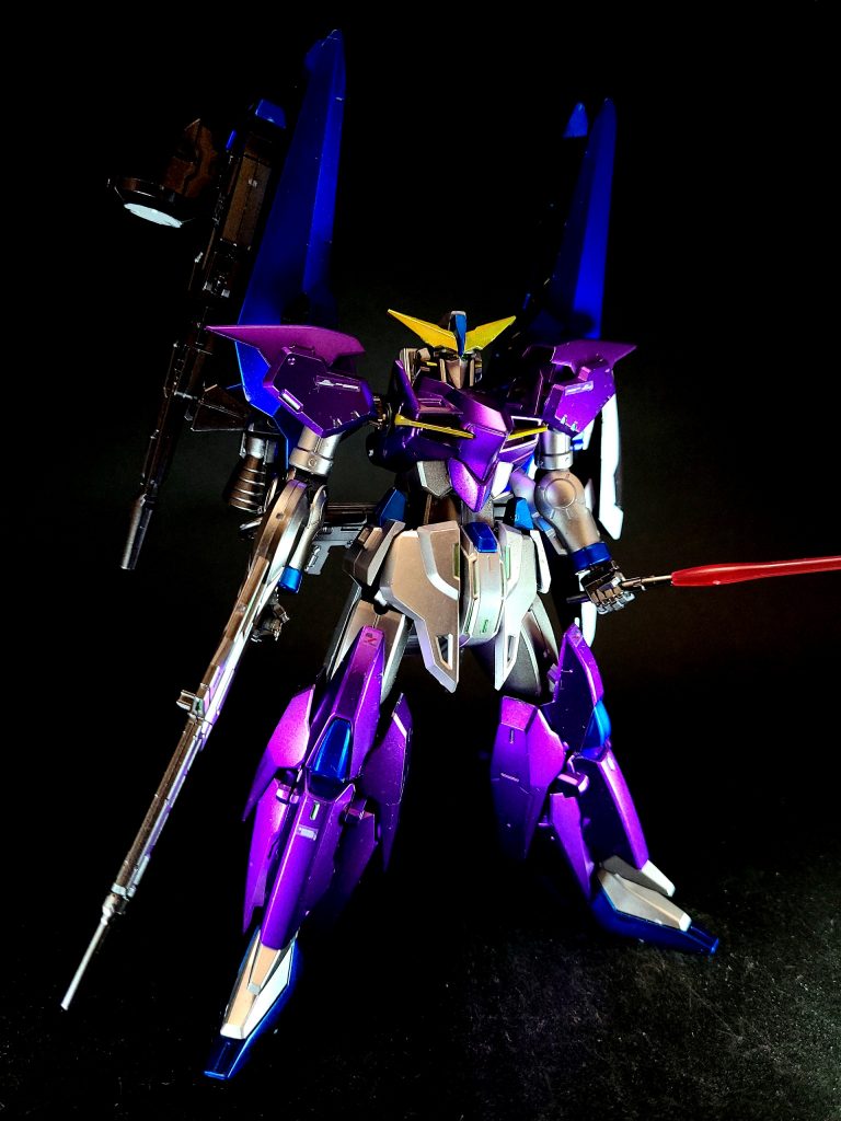 ガンダムアドバンスドテルティウムアルスの洗脳から解放されたマサキが、「BUILD DiVERS」とともに最終決戦に挑むべく改修を加えた姿。背部に一対の推進装置「ヒュージブースター」が追加され、機動性が高められている。